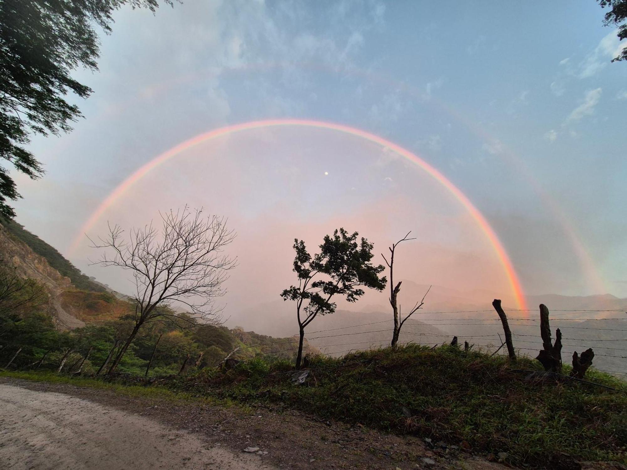 Glamping Monteverde Екстериор снимка